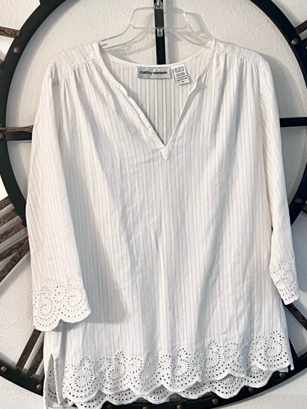 Cathy Daniels White Eyelet Hem Cotton Tunic Top Size M 100% Cotton